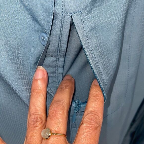 Sportswear Women’s UV Cut Polyester Button-Down Shirt Blue Medium - Picture 5 of 9